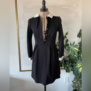 Knit dress with white collar